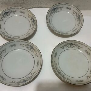 Diane Fine Porcelain China Bowls Japan 4 Fruit Berry Dessert Dish Platinum Trim